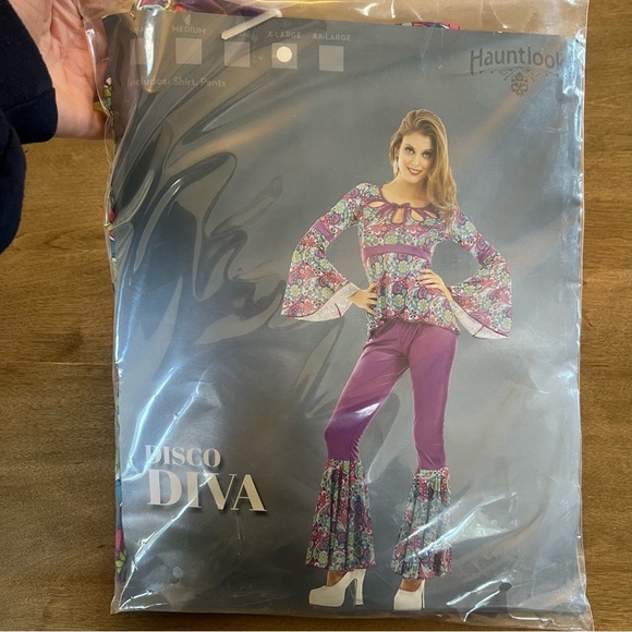 Hauntlook Disco Diva Women’s Halloween Costume 
 Adult Hippie Outfit Size XL - Picture 2 of 7